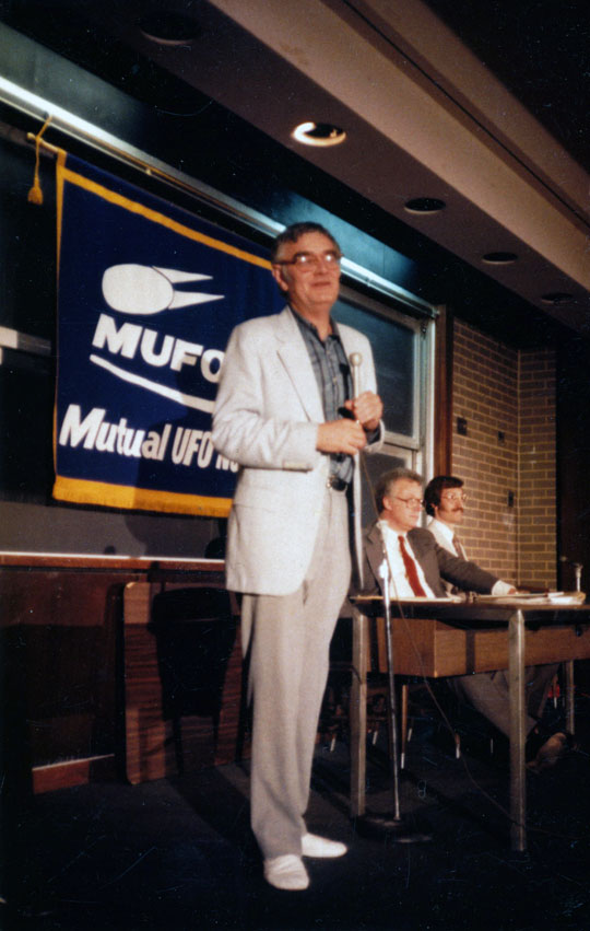 Budd Hopkins at the MUFON Symposium in Washington DC in 1987. (image credit: Antonio Huneeus)