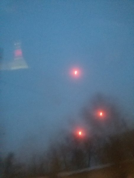UFOs-Appearing-Out-Of-Nowhere-Over-The-Skies-Of-Omsk-Russia-December-18-2015